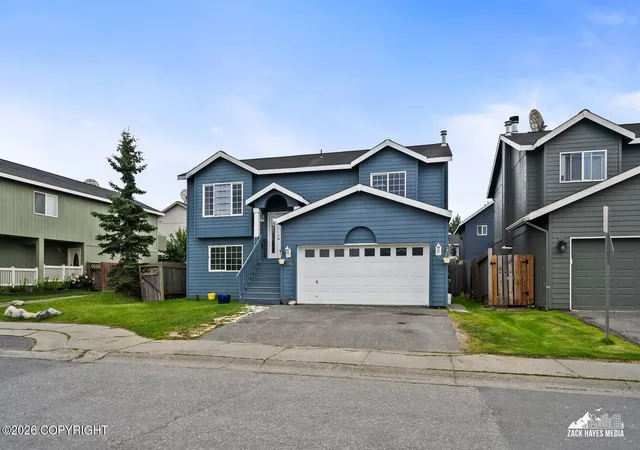 Photo 3 of Sale Pending at 1546 N Heather Meadows Loop, Anchorage, AK 99507 | MLS# 26-9555 | Listing updated on 2026-09-13