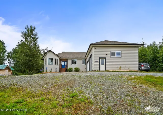 Photo 3 of Single family home for sale at 4412 S Timberland Loop, Wasilla, AK 99623 | MLS# 26-10352 | Listing updated on 2026-08-21