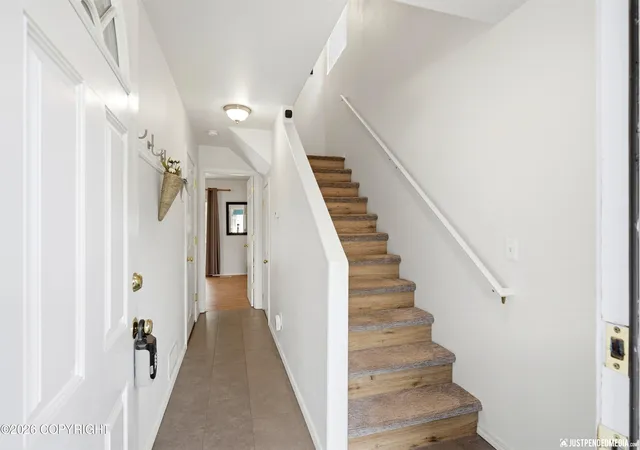Photo 4 of Sale Pending at 1864 Wildberry Loop #1, Anchorage, AK 99502 | MLS# 26-9589 | Listing updated on 2026-08-10