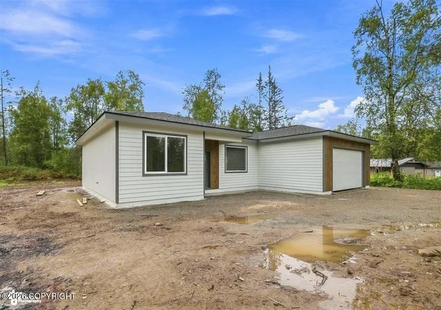 Photo 2 of Sale Pending at 6998 S Lark Cir, Wasilla, AK 99623 | MLS# 26-11211 | Listing updated on 2026-09-12