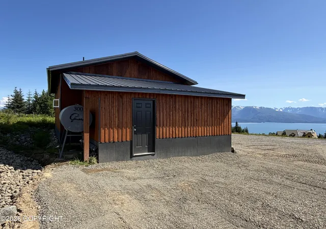 Photo 3 of Sale Pending at 36606 Hammock Cir, Homer, AK 99603 | MLS# 26-9706 | Listing updated on 2026-08-31