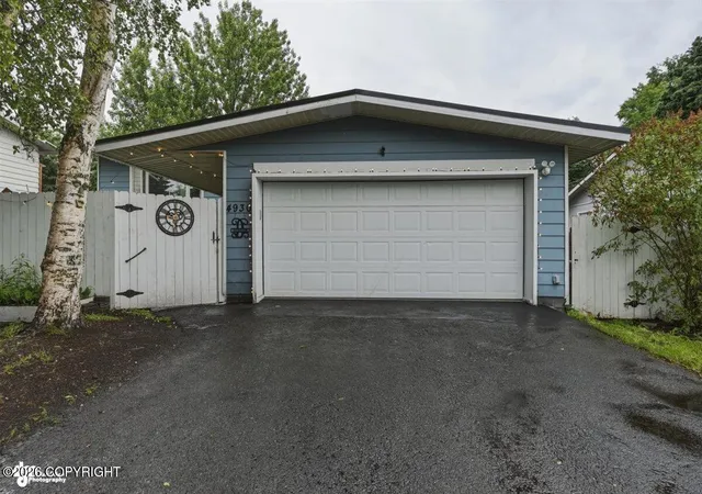 Photo 3 of Single family home for sale at 4930 E 5th Avenue, Anchorage, AK 99508 | MLS# 26-9711 | Listing updated on 2026-10-01