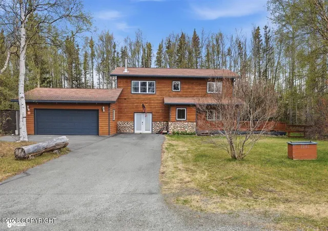 Photo 2 of Single family home for sale at 9191 E Lexington St, Palmer, AK 99645 | MLS# 26-9921 | Listing updated on 2026-10-01