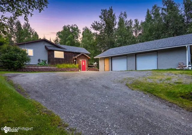 Photo 1 of Sale Pending at 3891 N Engstrom Rd, Wasilla, AK 99654 | MLS# 26-10079 | Listing updated on 2026-08-14