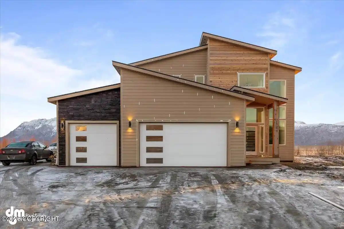 Photo 1 of Sale Pending at 2613 S Rainbow View Cir, Wasilla, AK 99645 | MLS# 26-13298 | Listing updated on 2026-10-21
