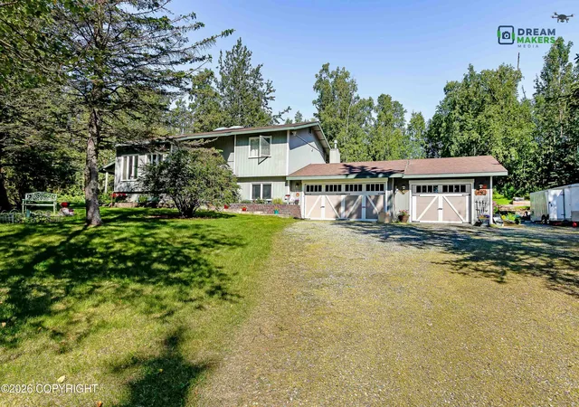 Photo 2 of Sale Pending at 5525 E Juniper Dr, Wasilla, AK 99654 | MLS# 26-9988 | Listing updated on 2026-08-26
