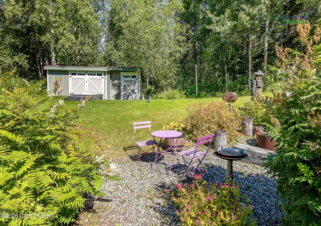 Photo 3 of Sale Pending at 5525 E Juniper Dr, Wasilla, AK 99654 | MLS# 26-9988 | Listing updated on 2026-08-26