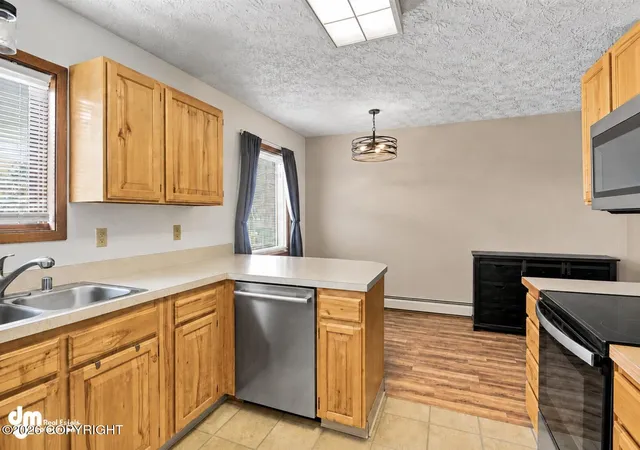 Photo 3 of Sale Pending at 1481 Northview Dr #H6, Anchorage, AK 99504 | MLS# 26-10253 | Listing updated on 2026-09-23