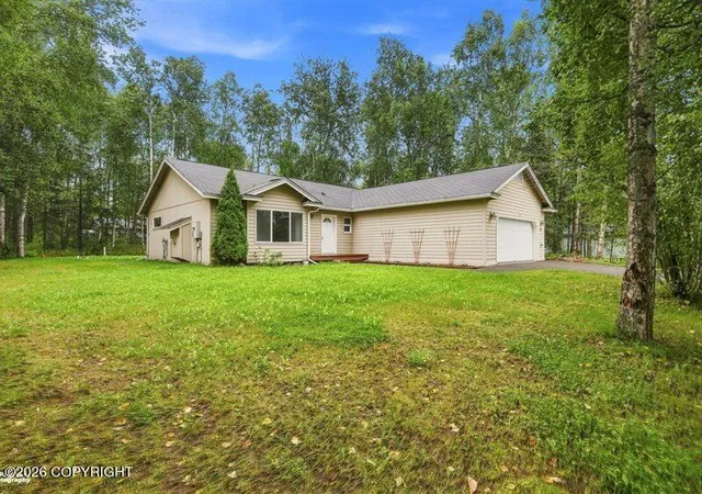Photo 2 of Single family home for sale at 6395 S Settlers Bay Dr, Wasilla, AK 99623 | MLS# 26-11173 | Listing updated on 2026-08-31