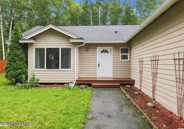 Photo 3 of Single family home for sale at 6395 S Settlers Bay Dr, Wasilla, AK 99623 | MLS# 26-11173 | Listing updated on 2026-10-26