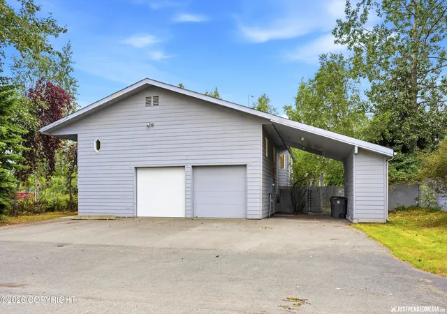 Photo 3 of Sale Pending at 2730 Glacier St, Anchorage, AK 99508 | MLS# 26-10606 | Listing updated on 2026-09-06