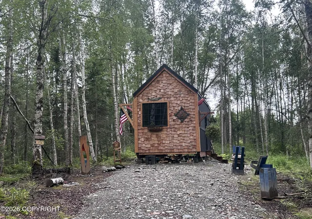 Photo 2 of Single family home for sale at 17172 E Trapper George Cir, Talkeetna, AK 99676 | MLS# 26-9840 | Listing updated on 2026-08-26