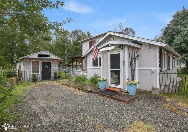 Photo 1 of Single family home for sale at 7620 Maryland Ave, Anchorage, AK 99504 | MLS# 26-9998 | Listing updated on 2026-09-03