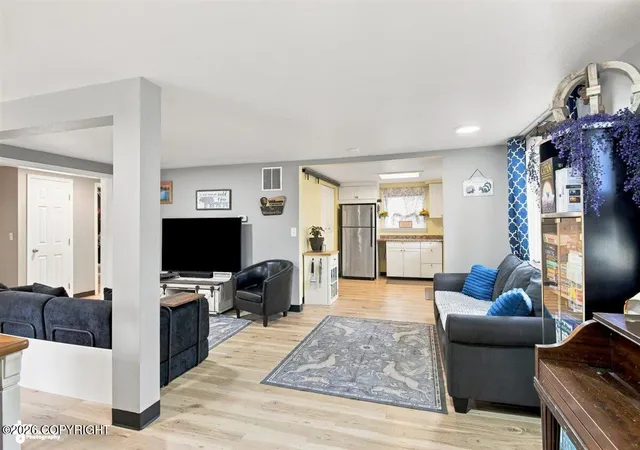 Photo 3 of Sale Pending at 7620 Maryland Ave, Anchorage, AK 99504 | MLS# 26-9998 | Listing updated on 2026-10-18