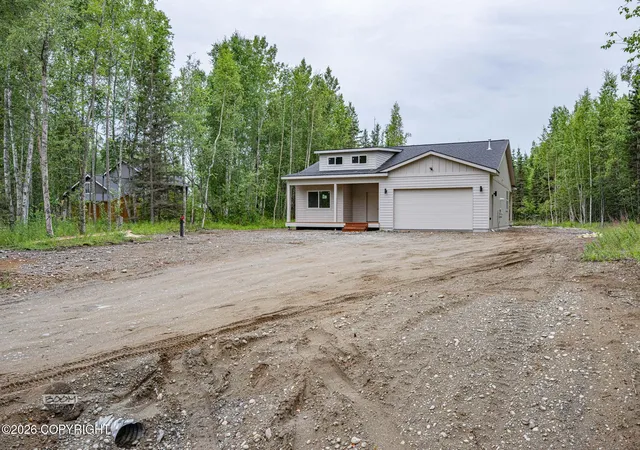 Photo 3 of Single family home for sale at 7662 S Fiskari Dr, Wasilla, AK 99623 | MLS# 26-9972 | Listing updated on 2026-10-01