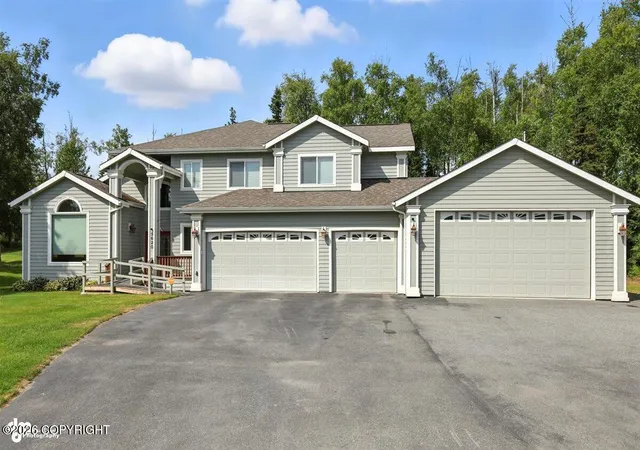Photo 2 of Sale Pending at 5620 S Hanson Loop, Wasilla, AK 99623 | MLS# 26-9940 | Listing updated on 2026-08-20