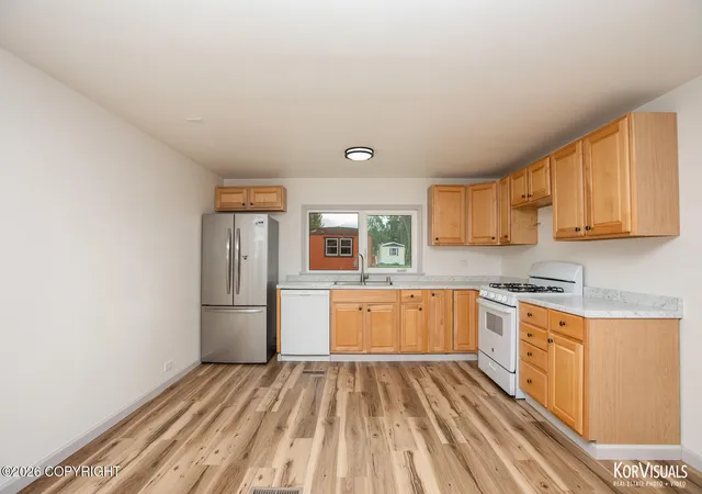 Photo 4 of Manufactured home for sale at 9499 Brayton Dr #14, Anchorage, AK 99507 | MLS# 26-10488 | Listing updated on 2026-08-22