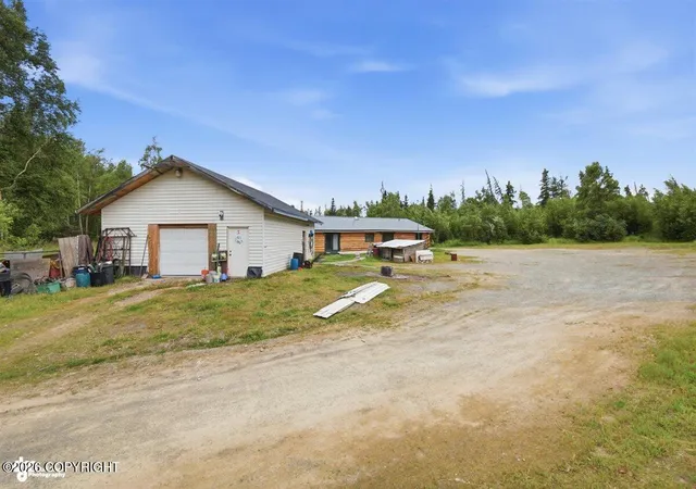 Photo 37 of Sale Pending at 1005 N Smith Rd, Palmer, AK 99645 | MLS# 26-9947 | Listing updated on 2026-08-17