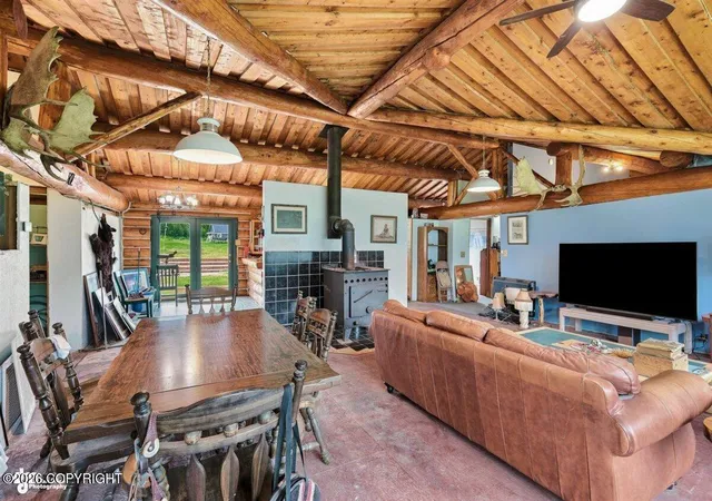Photo 4 of Sale Pending at 1005 N Smith Rd, Palmer, AK 99645 | MLS# 26-9947 | Listing updated on 2026-08-17