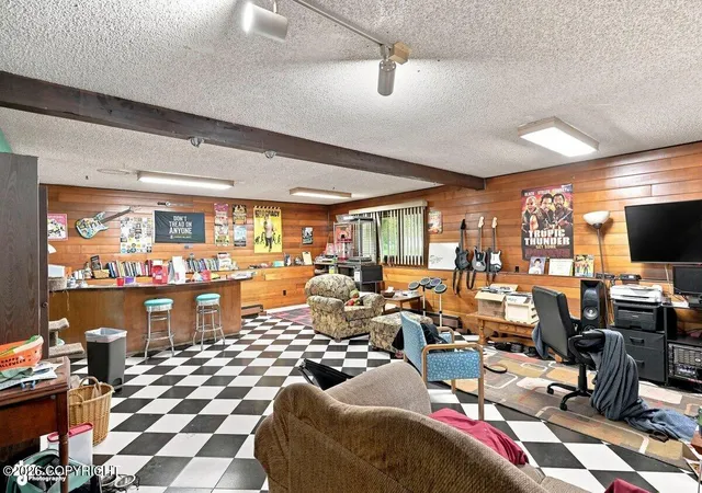 Photo 4 of Sale Pending at 6402 Hampton Dr, Anchorage, AK 99504 | MLS# 26-10024 | Listing updated on 2026-08-10