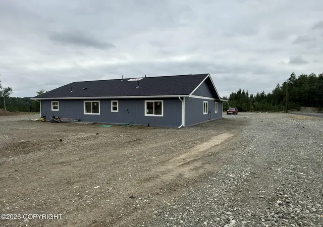 Photo 3 of Single family home for sale at 2561 S Ridgecrest Rd, Wasilla, AK 99623 | MLS# 26-10310 | Listing updated on 2026-08-14