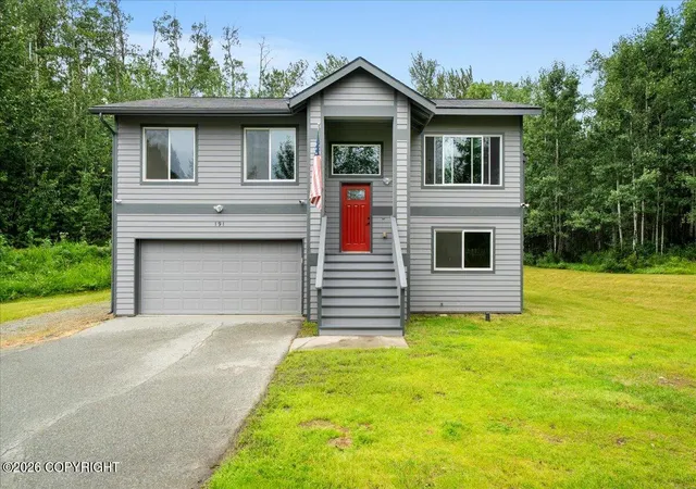 Photo 1 of Single family home for sale at 191 E Glen Cir, Wasilla, AK 99654 | MLS# 26-10101 | Listing updated on 2026-10-17
