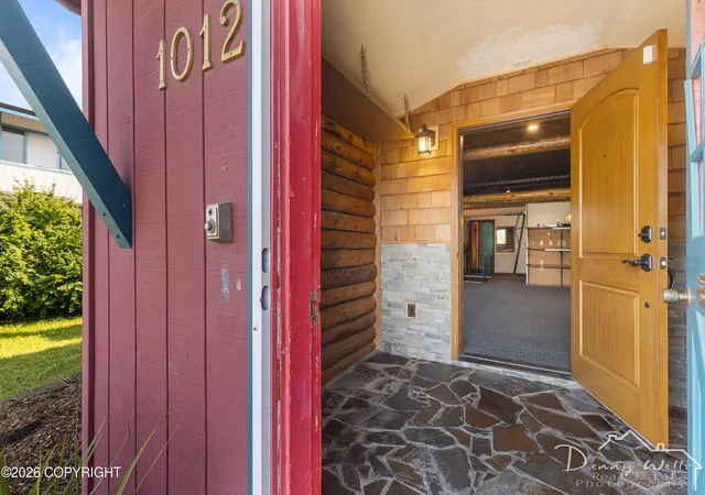 Photo 3 of Sale Pending at 1012 E 9th Avenue, Anchorage, AK 99501 | MLS# 26-10096 | Listing updated on 2026-09-03