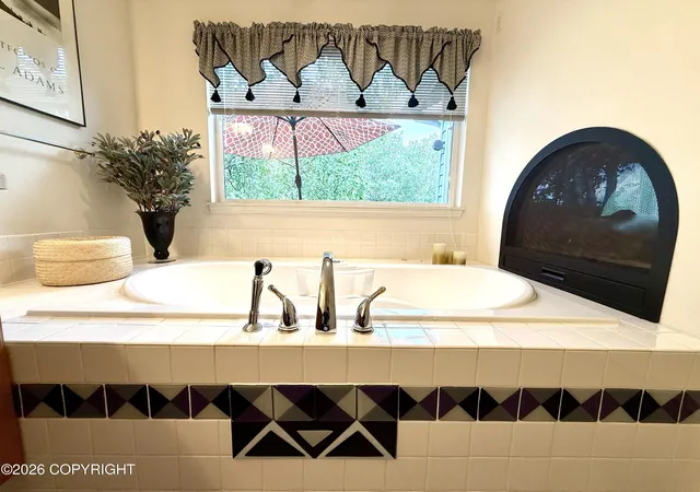Photo 4 of Sale Pending at 543 W 12Th Ave, Anchorage, AK 99501 | MLS# 26-10870 | Listing updated on 2026-09-01