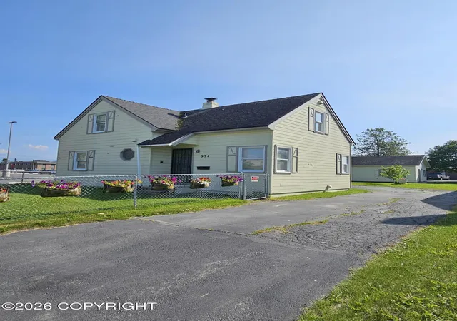 Photo 3 of Single family home for sale at 934 W 8th Avenue, Anchorage, AK 99501 | MLS# 26-10177 | Listing updated on 2026-08-31