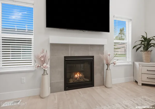 Photo 4 of Single family home for sale at 3793 Quartz Cir, Anchorage, AK 99502 | MLS# 26-10186 | Listing updated on 2026-10-20