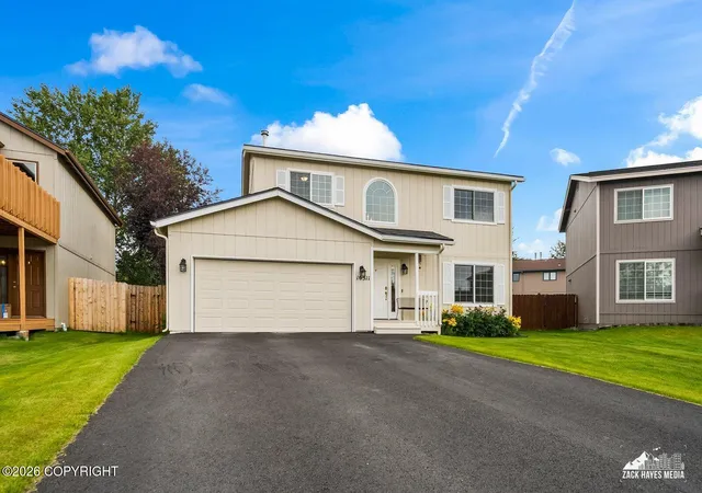 Photo 3 of Single family home for sale at 10311 Red Cedar Cir, Anchorage, AK 99507 | MLS# 26-10204 | Listing updated on 2026-09-23