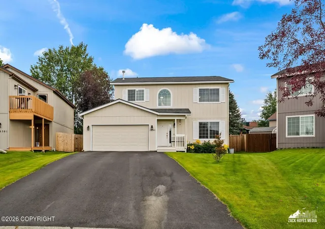 Photo 3 of Single family home for sale at 10311 Red Cedar Cir, Anchorage, AK 99507 | MLS# 26-10204 | Listing updated on 2026-09-23