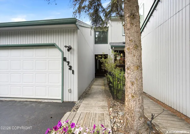 Photo 3 of Sale Pending at 6721 Lunar Dr #G-1, Anchorage, AK 99504 | MLS# 26-10214 | Listing updated on 2026-08-17