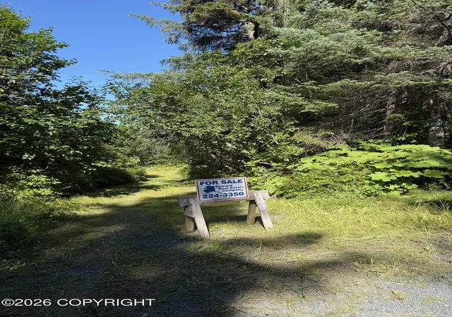 Photo 24 of Single family home for sale at 32960 Drawbridge Dr, Seward, AK 99664 | MLS# 26-10412 | Listing updated on 2026-08-17