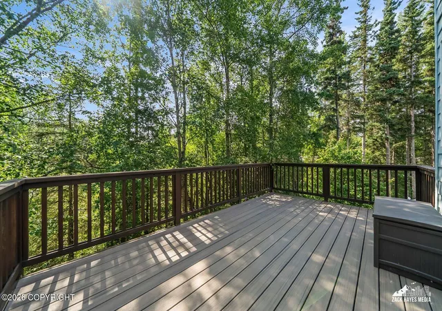 Photo 5 of Single family home for sale at 2940 Captain Cook Ests Cir, Anchorage, AK 99517 | MLS# 26-10297 | Listing updated on 2026-08-13