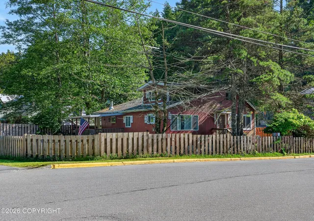 Photo 1 of Single family home for sale at 1000 Park Ave, Ketchikan, AK 99901 | MLS# 26-10254 | Listing updated on 2026-09-17
