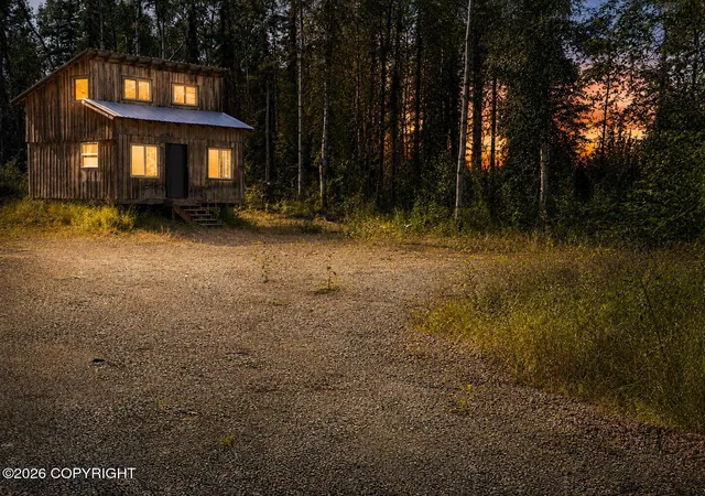 Photo 9 of Sale Pending at 26874 W Lakeshore Cir, Willow, AK 99688 | MLS# 26-10302 | Listing updated on 2026-08-28
