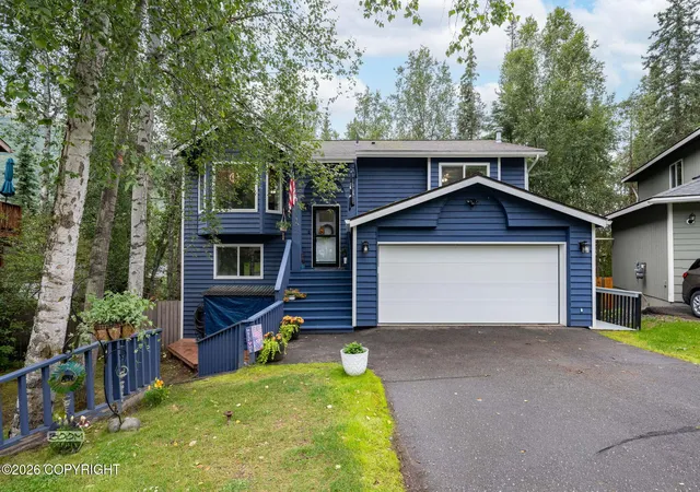 Photo 3 of Sale Pending at 8832 Dome Cir, Eagle River, AK 99577 | MLS# 26-10652 | Listing updated on 2026-08-31