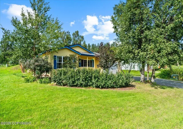 Photo 3 of Sale Pending at 506 N Chugach St, Palmer, AK 99645 | MLS# 26-10299 | Listing updated on 2026-08-22