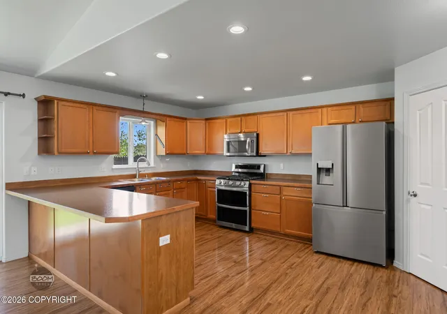 Photo 3 of Sale Pending at 1141 N Elkhorn Dr, Wasilla, AK 99654 | MLS# 26-10434 | Listing updated on 2026-10-11