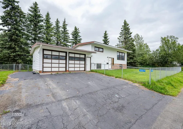 Photo 3 of Sale Pending at 7007 E 16th Avenue, Anchorage, AK 99504 | MLS# 26-10568 | Listing updated on 2026-08-27