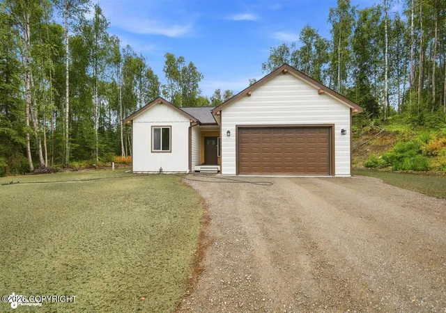 Photo 2 of Single family home for sale at 2295 N Skye Cir, Houston, AK 99694 | MLS# 26-10719 | Listing updated on 2026-08-23