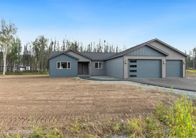 Photo 1 of Single family home for sale at 746 W Wood Star Dr, Wasilla, AK 99654 | MLS# 26-10399 | Listing updated on 2026-08-17