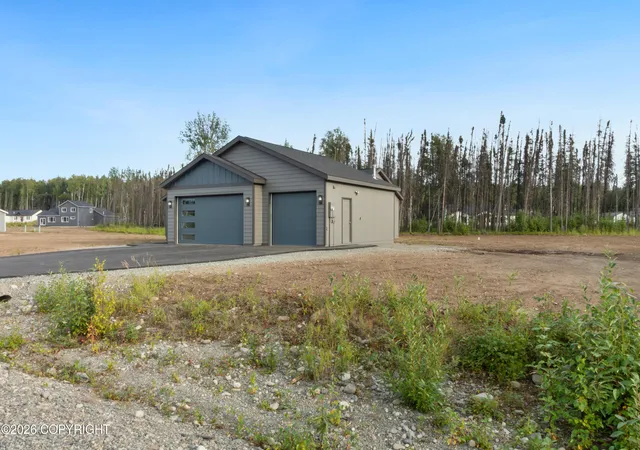 Photo 4 of Single family home for sale at 746 W Wood Star Dr, Wasilla, AK 99654 | MLS# 26-10399 | Listing updated on 2026-09-30