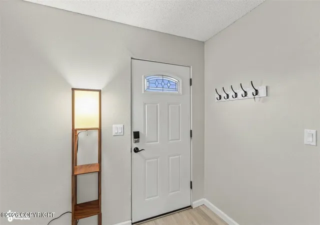 Photo 4 of Sale Pending at 1065 E 17th Avenue, Anchorage, AK 99501 | MLS# 26-10601 | Listing updated on 2026-08-23