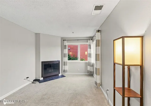 Photo 5 of Sale Pending at 1065 E 17th Avenue, Anchorage, AK 99501 | MLS# 26-10601 | Listing updated on 2026-08-23