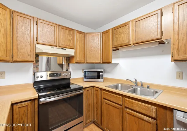 Photo 3 of Single family home for sale at 7706 Linda Ln, Anchorage, AK 99518 | MLS# 26-10445 | Listing updated on 2026-09-25