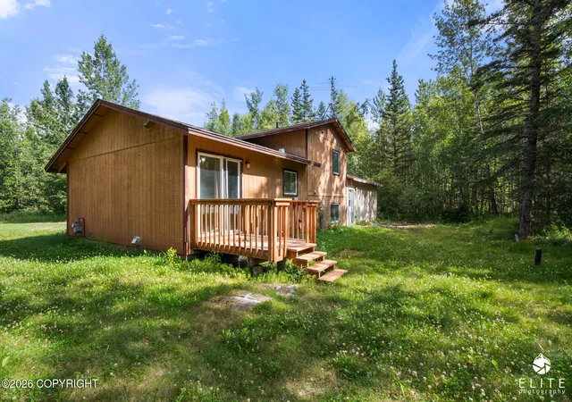 Photo 2 of Sale Pending at 3135 N Old Squaw Loop, Wasilla, AK 99654 | MLS# 26-10466 | Listing updated on 2026-08-20