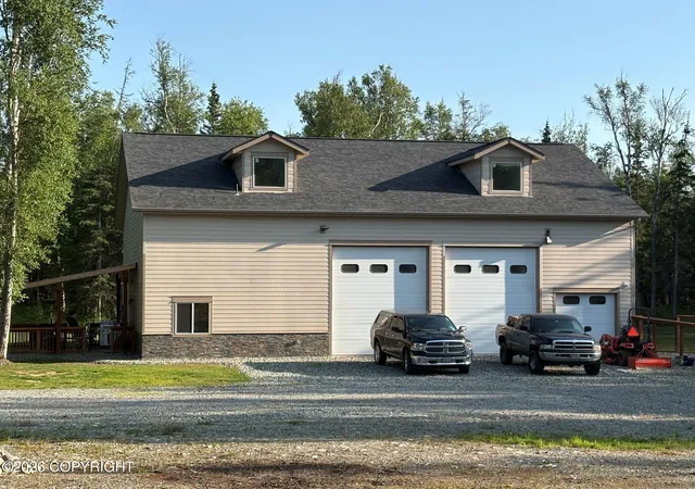 Photo 1 of Sale Pending at 2995 E Paradise Ln, Wasilla, AK 99654 | MLS# 26-10804 | Listing updated on 2026-08-25