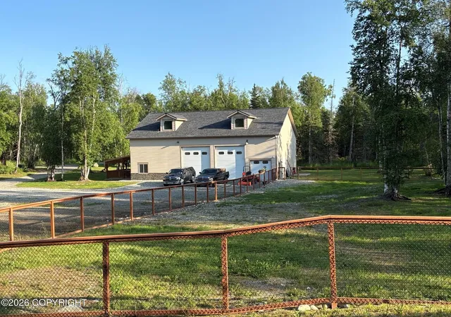 Photo 9 of Sale Pending at 2995 E Paradise Ln, Wasilla, AK 99654 | MLS# 26-10804 | Listing updated on 2026-08-25